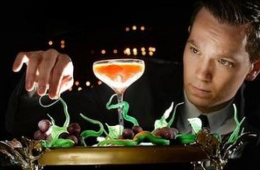 世界上最貴的雞尾酒 卡拉布雷斯調酒5.5萬元人民幣一杯