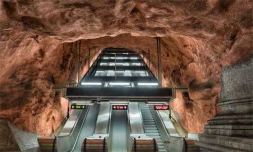 世界上最奇幻的地鐵 斯德哥爾摩地鐵 108公里長的地下藝術展館