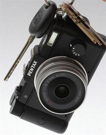 世界最小可換鏡頭單電相機 Pentax Q Black只有1×5.84×3.05厘米