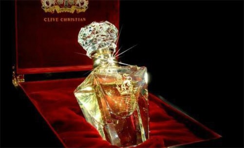 世界上最貴的香水 “皇家尊嚴(yán)1號(hào)”約合23萬(wàn)美元