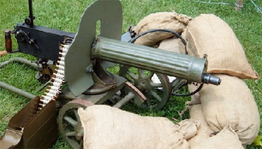 世界上第一把機槍 馬克沁機槍在1883年發明