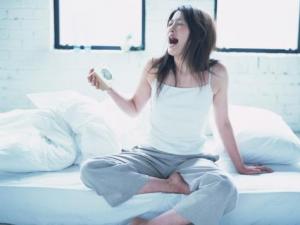 清晨賴(lài)床不起易生?。繎?yīng)培養(yǎng)正確的睡眠習(xí)慣