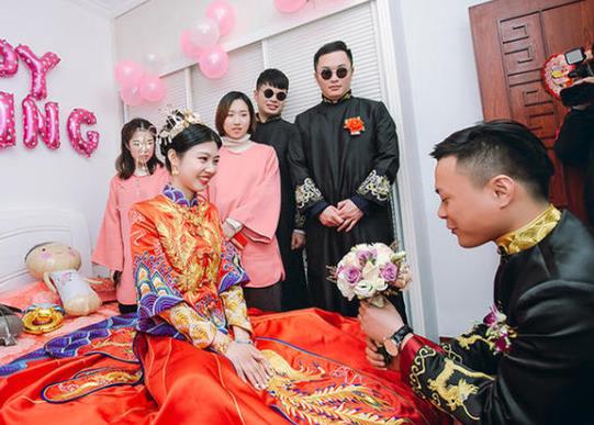 結婚為什么不能半路下車?為什么結婚被綁在電線桿上?