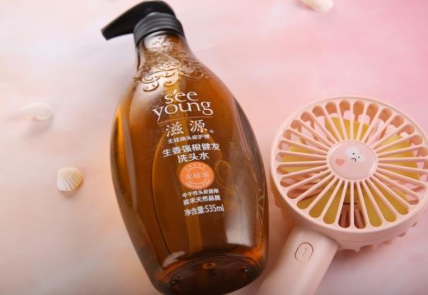 哪種洗發水好 學戚薇任性扎丸子頭少不了滋源