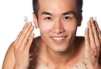 男性皮膚粗糙煩惱多多 3種護理方法助你皮膚光滑