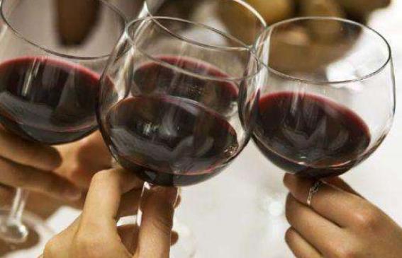 酒可以說是交際應酬不可缺少的東西 男性飲酒3大注意事項