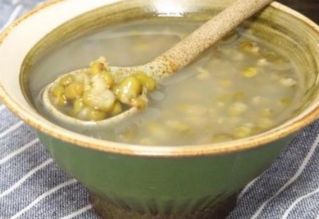 女性到了夏天要做好飲食的調理 推薦夏季女人必喝的3款湯
