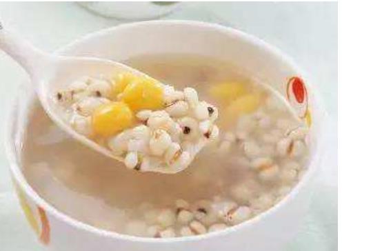 八款保健養(yǎng)生的藥膳湯 我們的保健養(yǎng)生意識越來越強