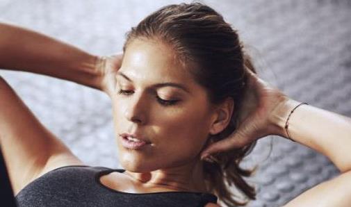 月經(jīng)一直不來的原因有什么 女人調(diào)理月經(jīng)的方法