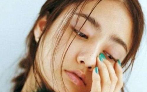 女人臉色發(fā)黃是怎么回事 補(bǔ)血補(bǔ)氣有什么食物