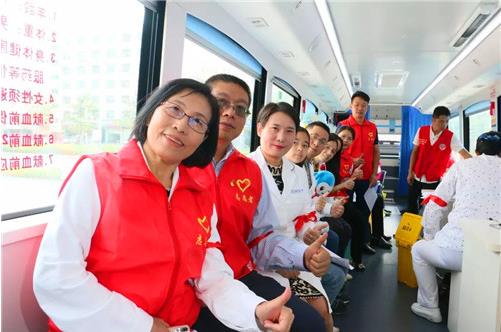 深圳愛維艾夫婦科醫院助力無償獻血公益事業,真情回報社會