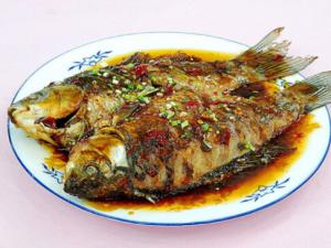 紅燒鯽魚(yú)怎么做好吃？紅燒鯽魚(yú)的做法
