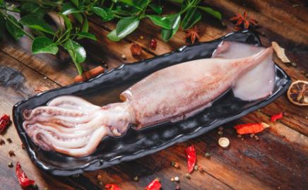 新鮮魷魚怎么切花刀?新鮮魷魚怎么炒好吃?