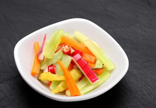 怎么防止泡菜變質?泡菜彈邊放鹽還是放水好?