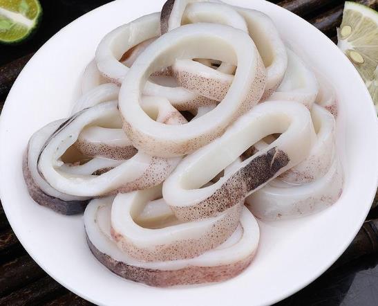 炒魷魚加什么調料?怎樣挑選到好的魷魚圈?