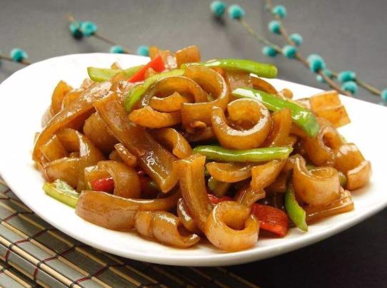 干的豬皮怎么泡?豬皮煮熟后發黑能吃嗎
