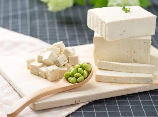 臭豆腐是怎樣變成黑色的?新鮮豆腐怎么做才會臭