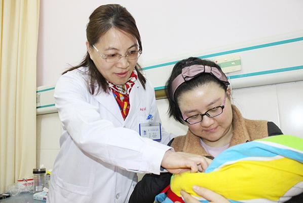 北京愛康醫(yī)療婦產(chǎn)科專家與粉絲間的故事:千萬里追尋著你