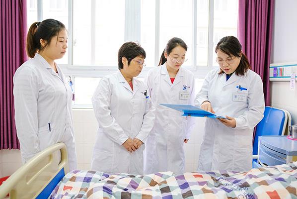 北京愛康醫(yī)療婦產(chǎn)科專家與粉絲間的故事:千萬里追尋著你