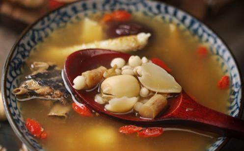 當歸熬湯什么時候喝最好 當歸熬湯最佳食用時間