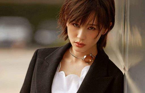 中國(guó)五個(gè)80斤以下的女明星排行榜,鞠婧祎最瘦,76斤!