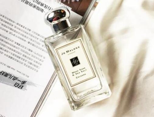 新加坡10大必買化妝品排名,Bio-essence多功能生物噴霧很不錯(cuò)