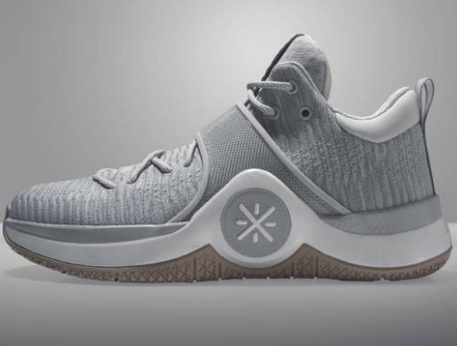 十大出街籃球鞋排名,Nike Lebron 15、Adidas D Rose 9都不錯(cuò)