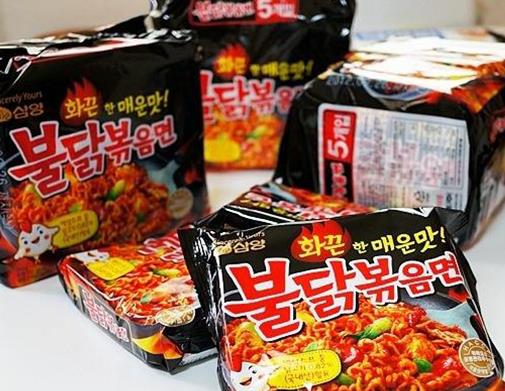 全球十大最辣泡面排名,emart辣拉面、三養辣烤雞面辣得爽