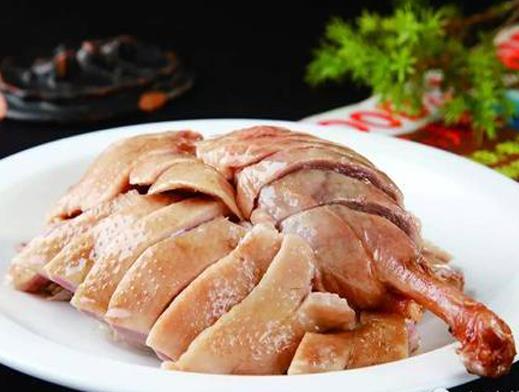 湛江十大名菜排名,八寶飯是婚宴主食,河唇魚(yú)頭湯適合學(xué)生