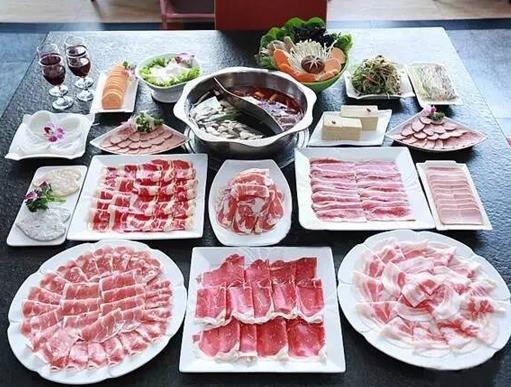 長(zhǎng)春十大老字號(hào)飯店,鼎豐真糕點(diǎn)種類多,回寶珍的餃子有名