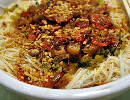 湛江十大名菜排名,八寶飯是婚宴主食,河唇魚(yú)頭湯適合學(xué)生
