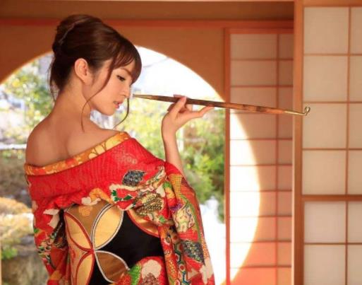 日本十大女優(yōu)排行榜,波多野結(jié)衣冷艷有料,沖田杏梨童顏巨乳