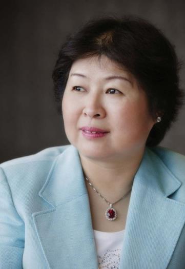 胡潤中國女企業家排行榜,楊惠妍是碧桂園聯席主席,吳亞軍位居第二