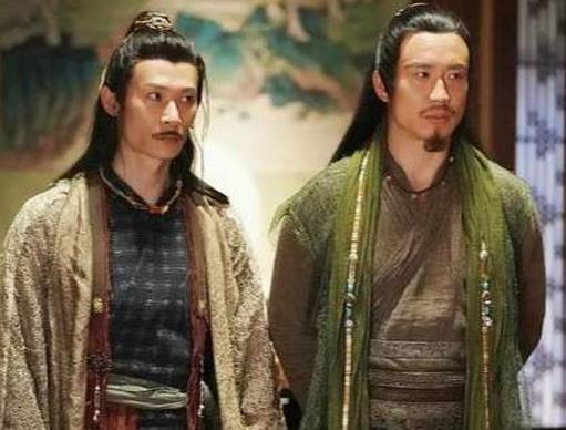 絕代雙驕?zhǔn)髳喝耍艢⑷朔Q“血手”,李大嘴武功高強(qiáng)
