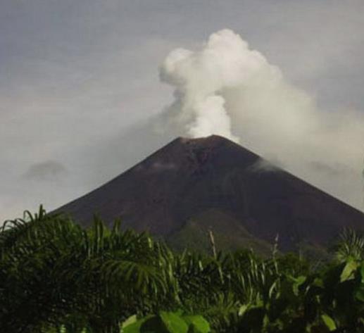 世界上最活躍的10座火山,黃石火山口、維蘇威火山具有毀滅性