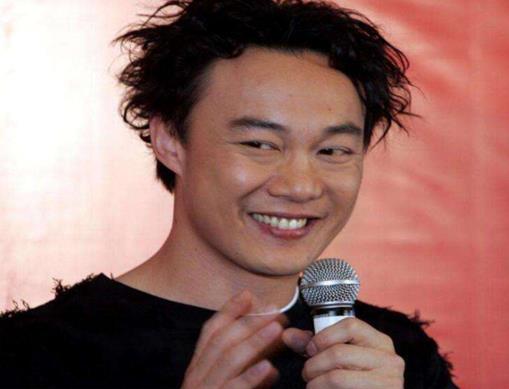 陳奕迅最火的十首歌曲,《十年》《K歌之王》是無數人的回憶
