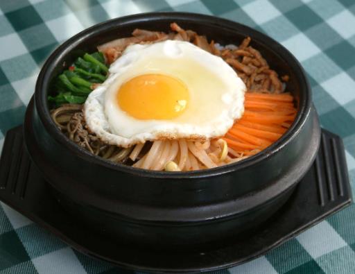 韓國六大特色美食排行榜,韓國泡菜鮮辣味十足,參雞湯滋補(bǔ)養(yǎng)顏