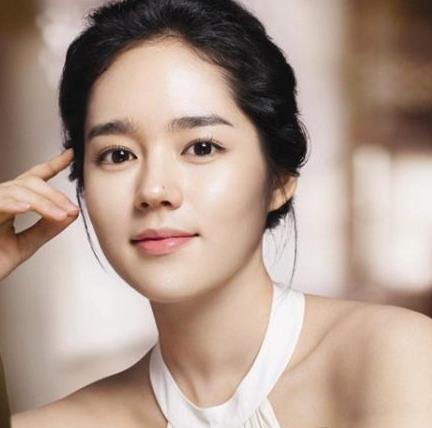 韓國最美十大女明星排行榜,金泰熙形象完美、李英愛令無數人為之傾倒