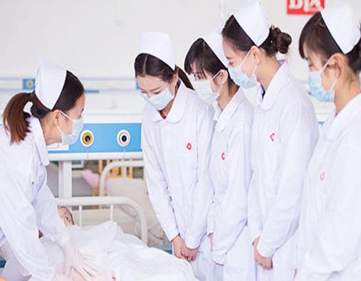 女生大專學(xué)什么專業(yè)好,護(hù)理專業(yè)比較穩(wěn)定、財經(jīng)專業(yè)很吃香