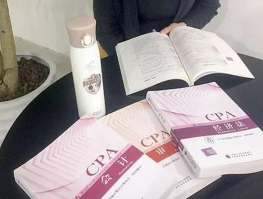 未來女生十大高薪職業(yè)排名,明星是很多人的夢想,模特跟隨淘寶網(wǎng)店走紅