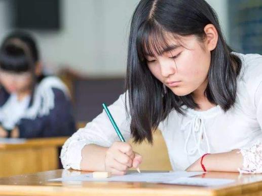2020十大熱門專業排行榜,人工智能缺乏人才,機器人工程貢獻很大