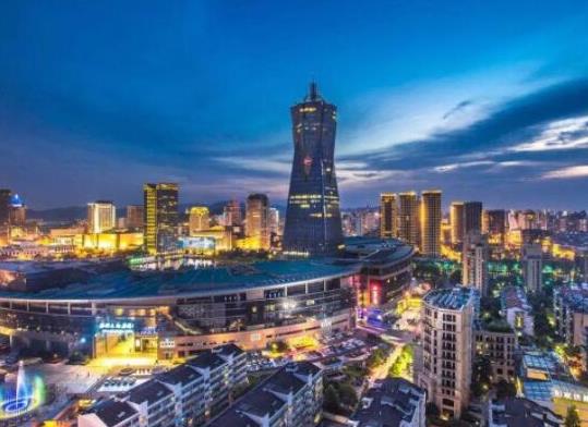 2021中國百強城市前十名,北京城鎮(zhèn)化率高、上海地區(qū)生產(chǎn)總值高