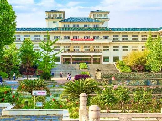武漢十大最美大學排行榜,武漢大學校園享譽、華中農業(yè)大學環(huán)境幽雅