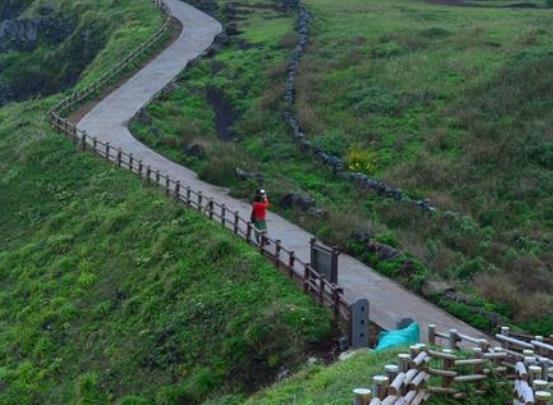 韓國(guó)濟(jì)州島十大旅游景點(diǎn)排行 牛島是可以選擇全天游覽