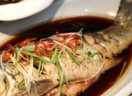 江蘇連云港特色小吃排行榜 生熏黃魚(yú)清香鮮嫩