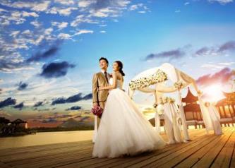 世界上最重的婚紗 世界上最貴的婚紗價(jià)值高達(dá)6500萬(wàn)人民幣
