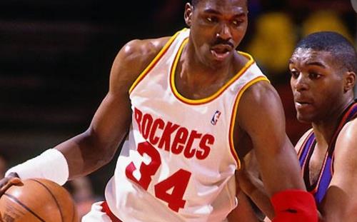 NBA生涯10次單場(chǎng)10個(gè)蓋帽球員排行榜 鄧肯0次 奧尼爾1次 馬努特—波爾19次