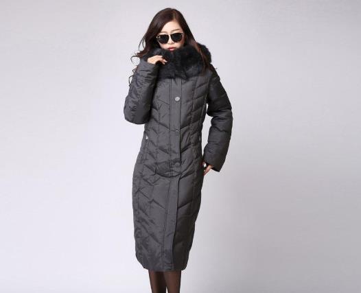 自己洗的羽絨服為什么會有黃印子?羽絨服放了一年發(fā)黃了咋整