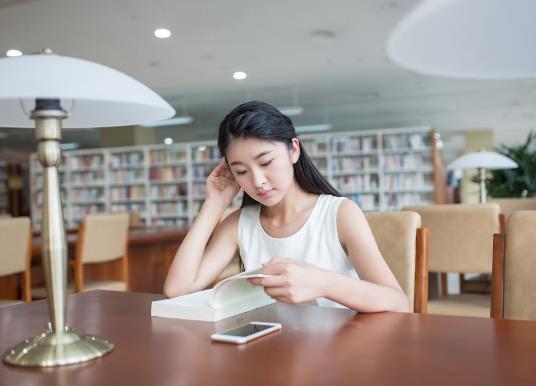大專還沒開學(xué)想轉(zhuǎn)專業(yè)怎么辦?2021年大專報名是幾月份?
