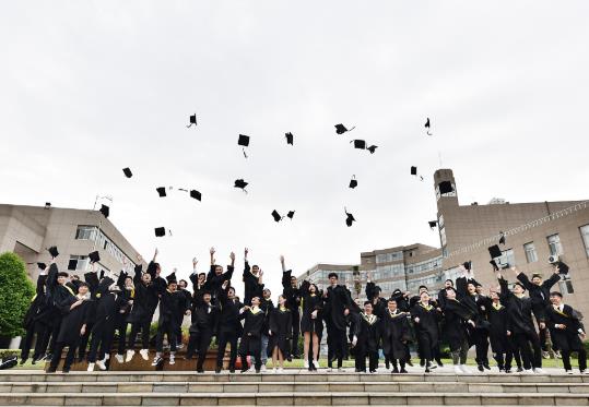 大學里調專業好調嗎?2021年高考還有大專嗎?